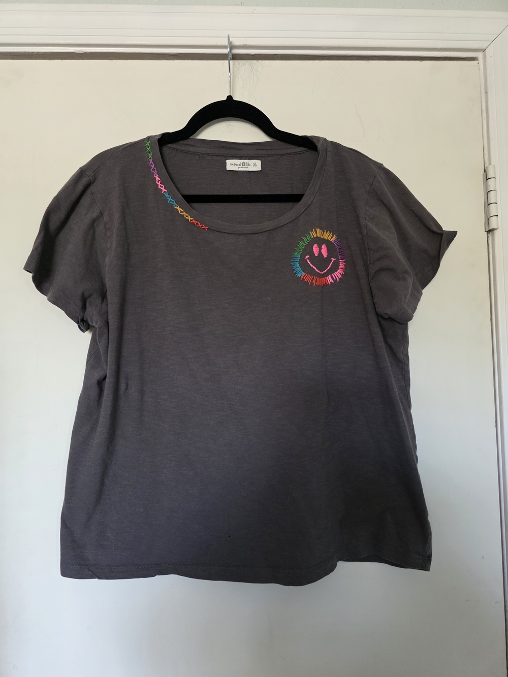 NATURAL LIFE Gray Short Sleeve Tee with Neon Smiley Embroidery